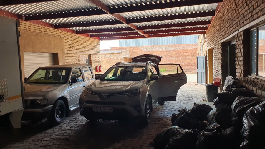  Bedroom Property for Sale in Riebeeckstad Free State